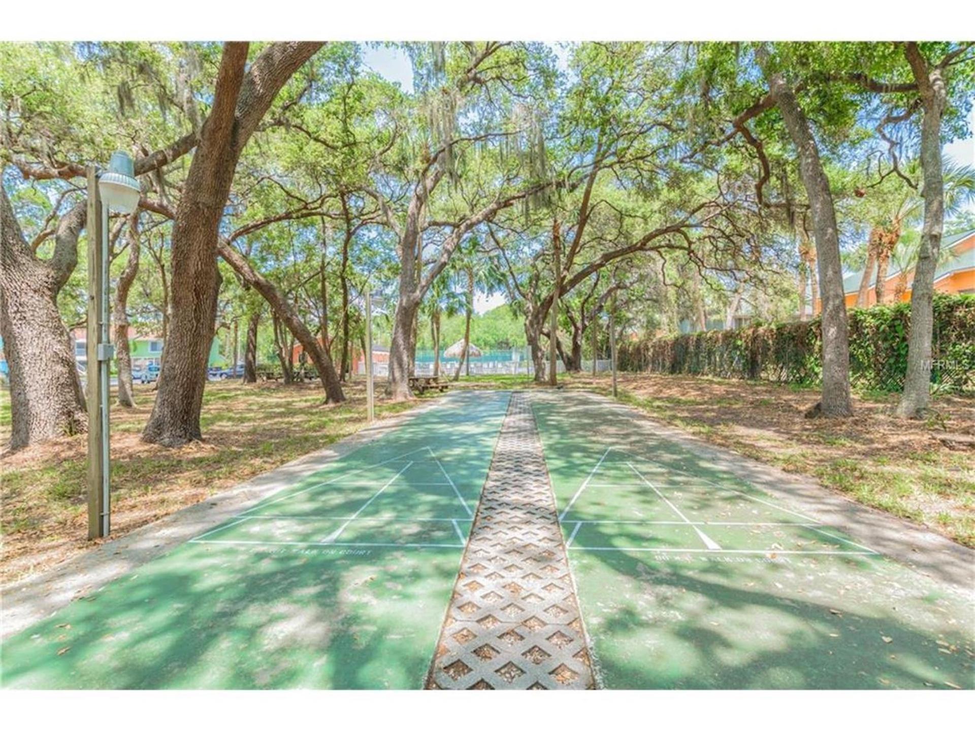 Affordable Two Bedroom Tropical Condo - Private Beach, Pools, Hot Tub Sint-Petersburg Buitenkant foto